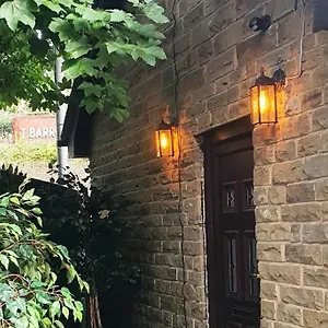Lister Park Stylish 1bed Coach House - Quiet & Tranquil & Parking Bradford (West Yorkshire)